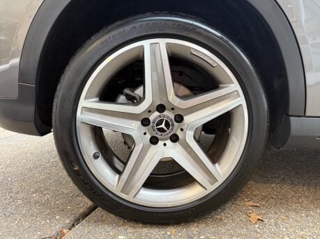 Mercedes-Benz GLA GLA 220 D 4MATIC AMG LINE 3
