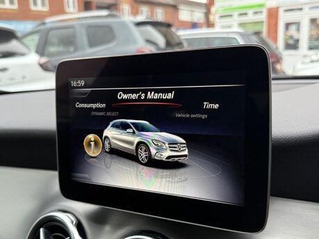 Mercedes-Benz GLA GLA 220 D 4MATIC AMG LINE 33