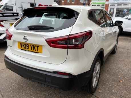 Nissan Qashqai DIG-T ACENTA PREMIUM 8