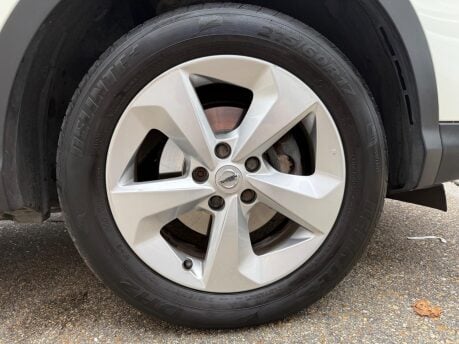 Nissan Qashqai DIG-T ACENTA PREMIUM 15