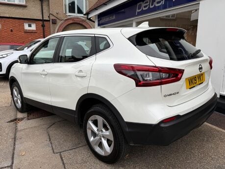 Nissan Qashqai DIG-T ACENTA PREMIUM 2