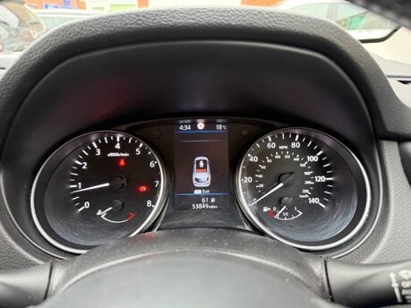 Nissan Qashqai DIG-T ACENTA PREMIUM 28