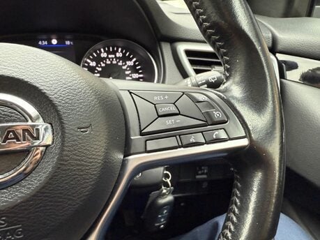 Nissan Qashqai DIG-T ACENTA PREMIUM 27