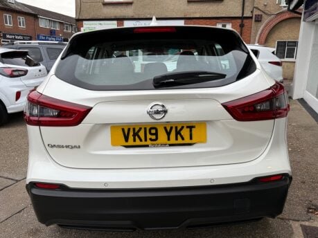 Nissan Qashqai DIG-T ACENTA PREMIUM 7