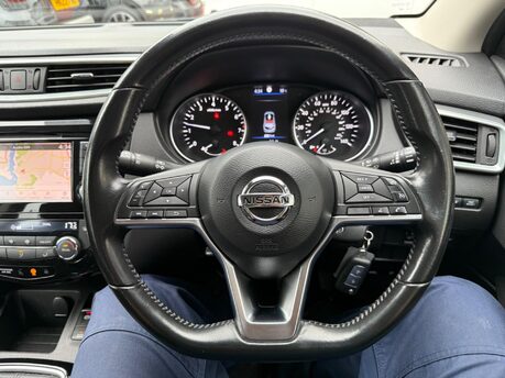 Nissan Qashqai DIG-T ACENTA PREMIUM 25