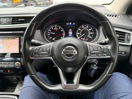 Nissan Qashqai DIG-T ACENTA PREMIUM 25