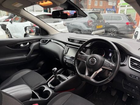 Nissan Qashqai DIG-T ACENTA PREMIUM 22