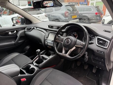Nissan Qashqai DIG-T ACENTA PREMIUM 4