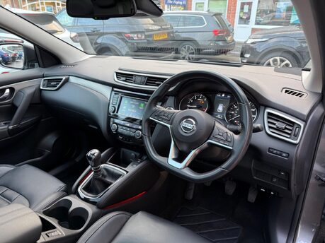 Nissan Qashqai 1.3 DIG-T N-Motion Euro 6 (s/s) 5dr 21