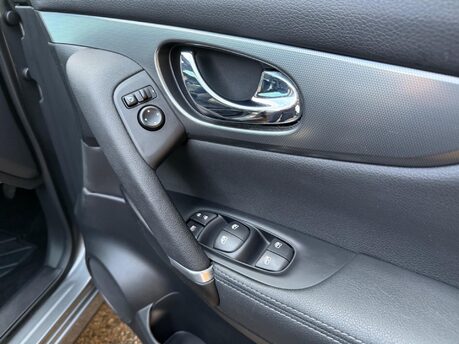 Nissan Qashqai 1.3 DIG-T N-Motion Euro 6 (s/s) 5dr 22