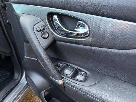 Nissan Qashqai 1.3 DIG-T N-Motion Euro 6 (s/s) 5dr 22