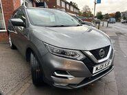 Nissan Qashqai 1.3 DIG-T N-Motion Euro 6 (s/s) 5dr 8