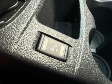 Nissan Qashqai 1.3 DIG-T N-Motion Euro 6 (s/s) 5dr 24