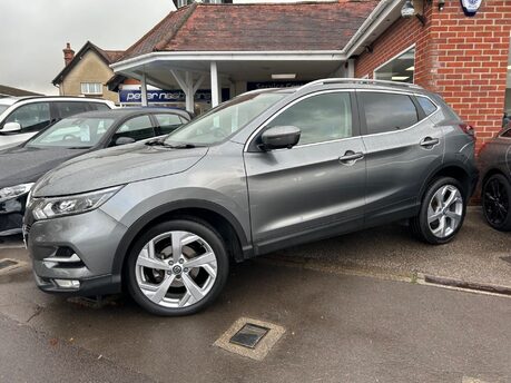 Nissan Qashqai 1.3 DIG-T N-Motion Euro 6 (s/s) 5dr 2