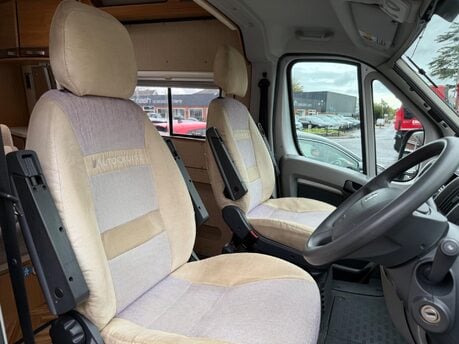 Autocruise Alto Navigate to images Peugeot Boxer 2.2 HDi 335 L3 H2 4dr 25