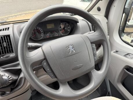 Autocruise Alto Navigate to images Peugeot Boxer 2.2 HDi 335 L3 H2 4dr 24