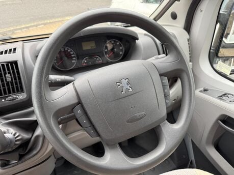 Autocruise Alto Navigate to images Peugeot Boxer 2.2 HDi 335 L3 H2 4dr 24