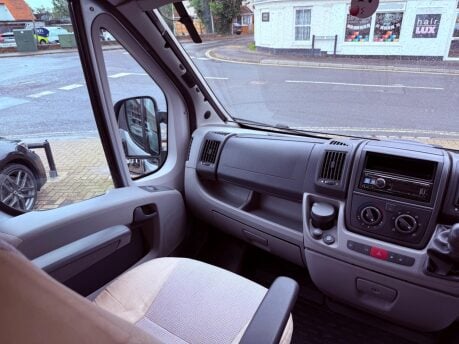 Autocruise Alto Navigate to images Peugeot Boxer 2.2 HDi 335 L3 H2 4dr 23