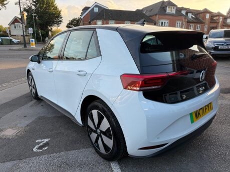 Volkswagen ID.3 Pro Performance 58kWh Life Auto 5dr 2