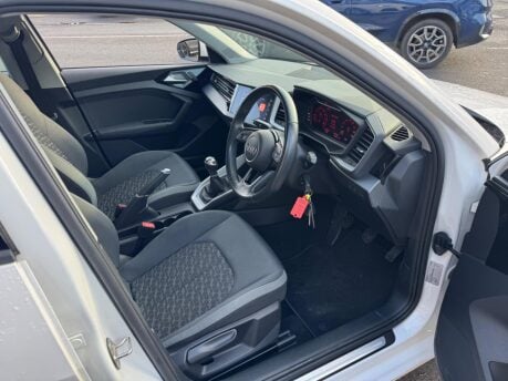 Audi A1 1.0 TFSI 30 Sport Sportback Euro 6 (s/s) 5dr 18