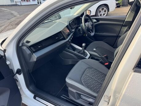 Audi A1 1.0 TFSI 30 Sport Sportback Euro 6 (s/s) 5dr 11