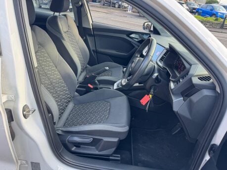 Audi A1 1.0 TFSI 30 Sport Sportback Euro 6 (s/s) 5dr 19