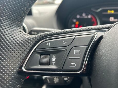 Audi Q2 1.4 TFSI CoD S line Euro 6 (s/s) 5dr 39