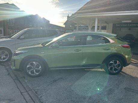 Kia Xceed 1.5 T-GDi 2 Euro 6 (s/s) 5dr 3