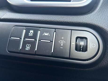 Kia Xceed 1.5 T-GDi 2 Euro 6 (s/s) 5dr 31