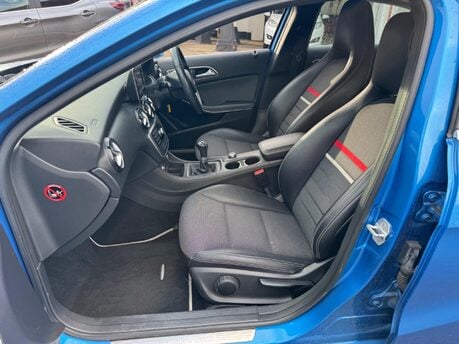 Mercedes-Benz A Class A180 BLUEEFFICIENCY SE 14
