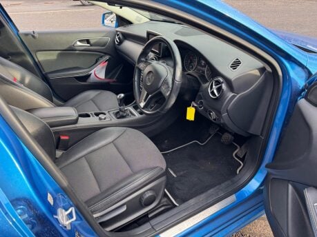 Mercedes-Benz A Class A180 BLUEEFFICIENCY SE 20