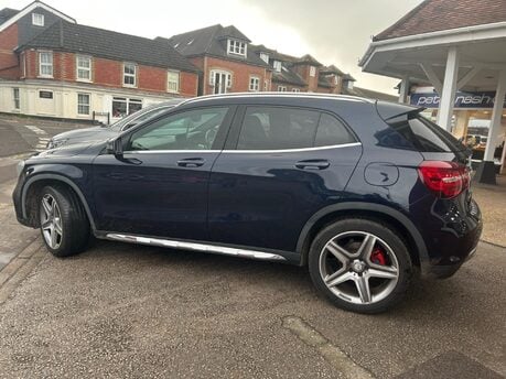 Mercedes-Benz GLA GLA 220 D 4MATIC AMG LINE PREMIUM 5