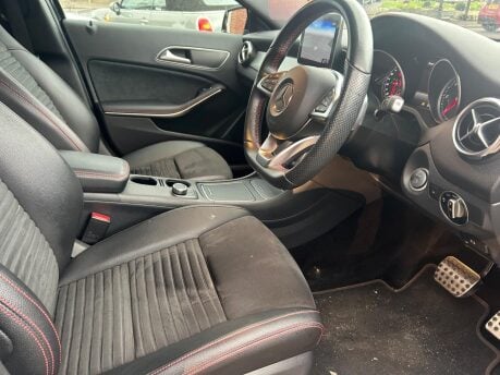 Mercedes-Benz GLA GLA 220 D 4MATIC AMG LINE PREMIUM 14