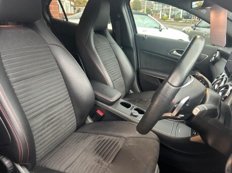 Mercedes-Benz GLA GLA 220 D 4MATIC AMG LINE PREMIUM 15