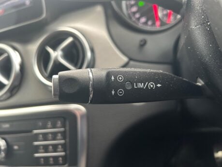 Mercedes-Benz GLA GLA 220 D 4MATIC AMG LINE PREMIUM 27