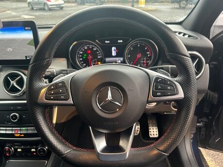 Mercedes-Benz GLA GLA 220 D 4MATIC AMG LINE PREMIUM 17