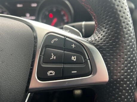 Mercedes-Benz GLA GLA 220 D 4MATIC AMG LINE PREMIUM 24