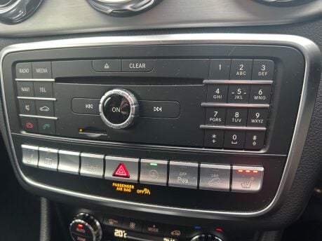 Mercedes-Benz GLA GLA 220 D 4MATIC AMG LINE PREMIUM 30