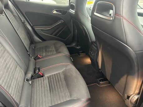 Mercedes-Benz GLA GLA 220 D 4MATIC AMG LINE PREMIUM 13