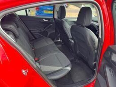 Ford Focus TITANIUM X EDITION MHEV 18