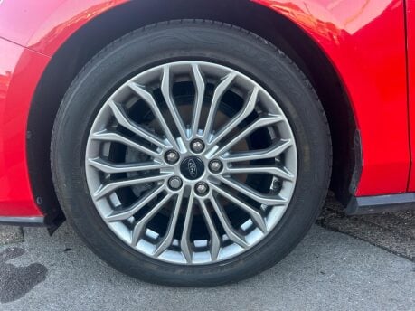 Ford Focus 1.0T EcoBoost MHEV Titanium X Edition Euro 6 (s/s) 5dr 12