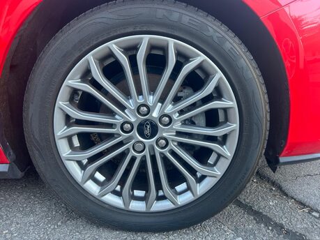 Ford Focus 1.0T EcoBoost MHEV Titanium X Edition Euro 6 (s/s) 5dr 15