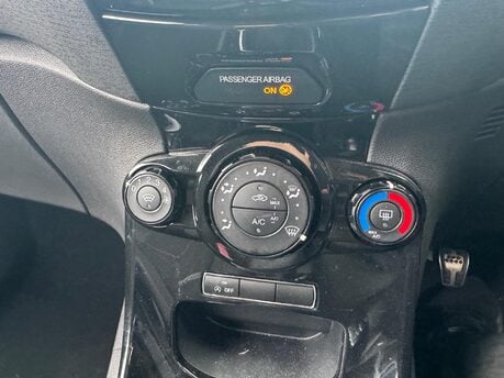 Ford Fiesta 1.0T EcoBoost Zetec S Euro 5 (s/s) 3dr 19