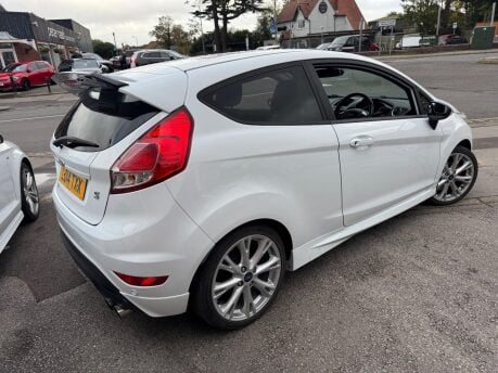 Ford Fiesta 1.0T EcoBoost Zetec S Euro 5 (s/s) 3dr 8