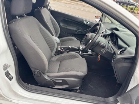 Ford Fiesta 1.0T EcoBoost Zetec S Euro 5 (s/s) 3dr 16