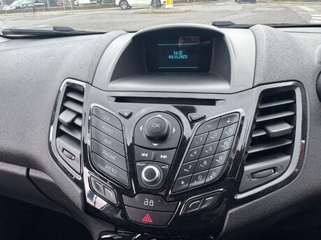 Ford Fiesta 1.0T EcoBoost Zetec S Euro 5 (s/s) 3dr 18