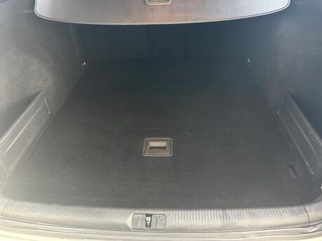 Volkswagen Passat 2.0 TDI BlueMotion Tech Highline DSG Euro 5 (s/s) 5dr 11