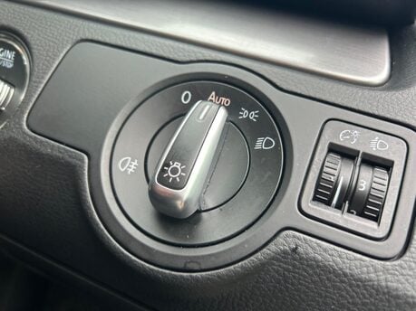 Volkswagen Passat 2.0 TDI BlueMotion Tech Highline DSG Euro 5 (s/s) 5dr 17