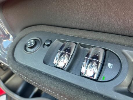 Mini Countryman 1.5 7.6kWh Cooper S E Auto ALL4 Euro 6 (s/s) 5dr 36