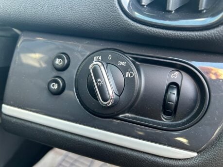 Mini Countryman 1.5 7.6kWh Cooper S E Auto ALL4 Euro 6 (s/s) 5dr 33